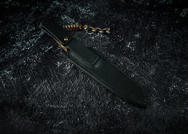 Handmade full tang knife with durable steel blade and ergonomic handle by Full Tangi