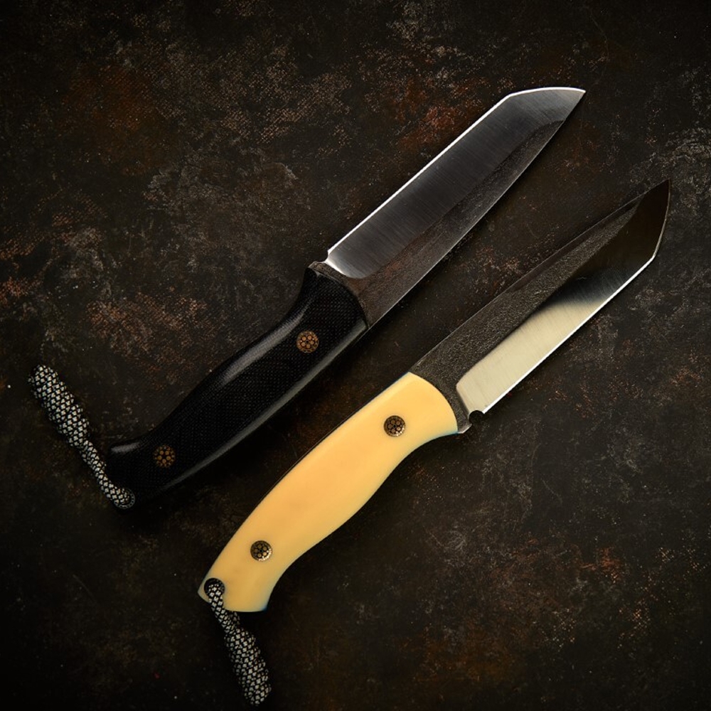 Handmade full tang knife with durable steel blade and ergonomic handle by Full Tangi