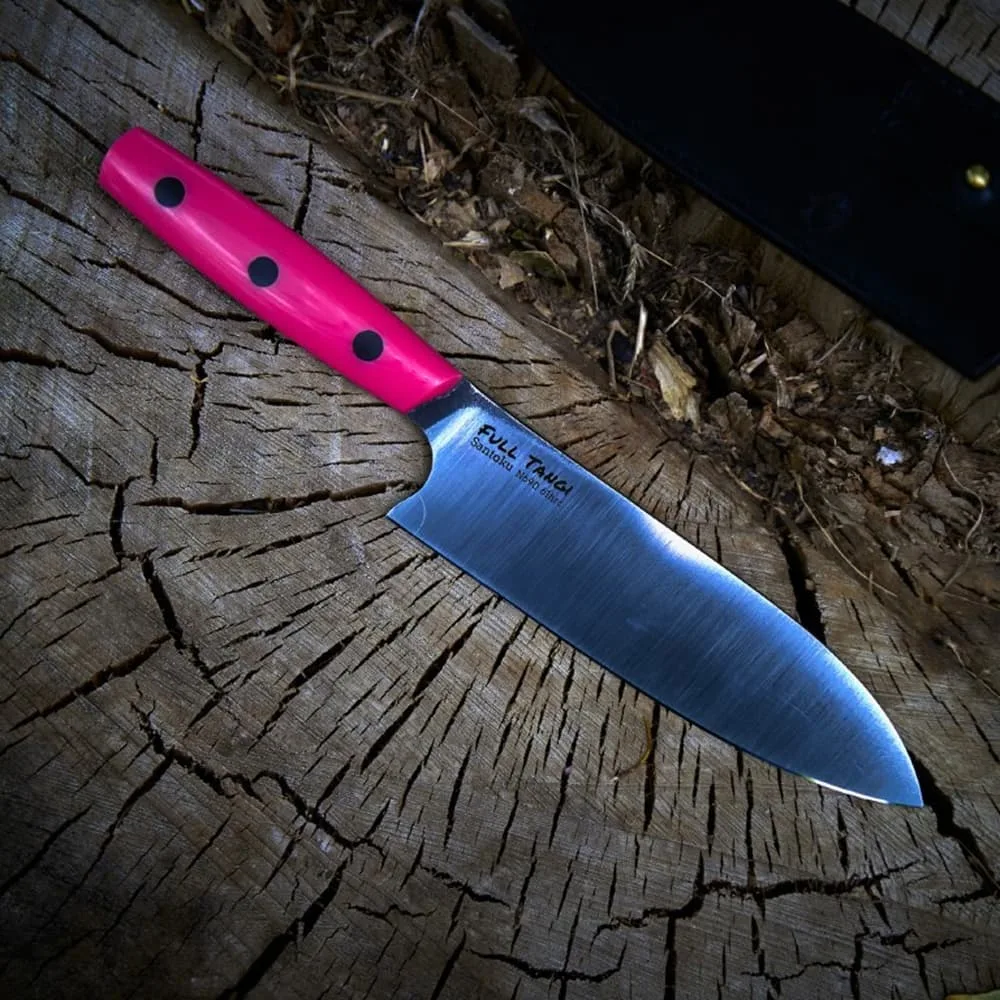 Handmade full tang knife with durable steel blade and ergonomic handle by Full Tangi