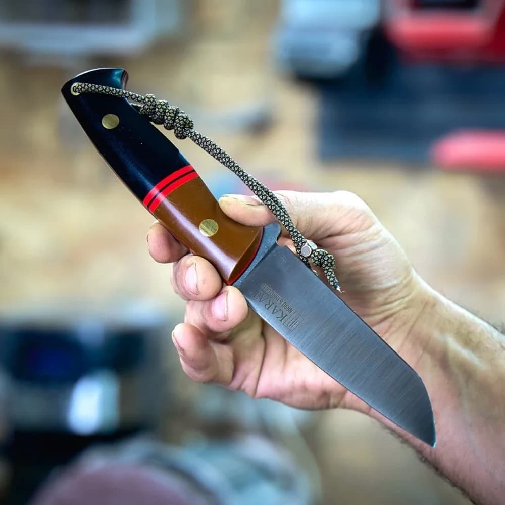 Handmade full tang knife with durable steel blade and ergonomic handle by Full Tangi