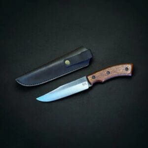 SavaKnife — Ukrainian bladesmith Maksym Sava forging handcrafted knives in his workshop