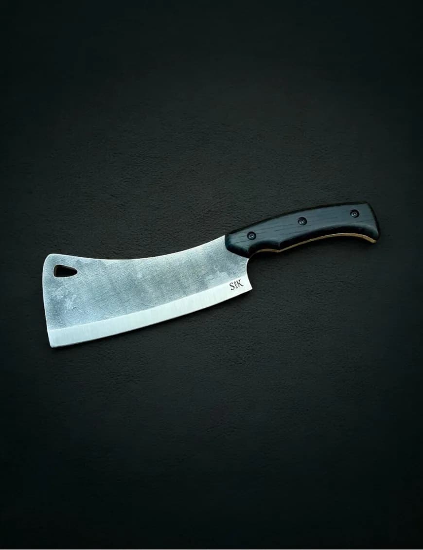 Dragon SavaKnife — Ukrainian bladesmith Maksym Sava forging handcrafted knives in his workshop