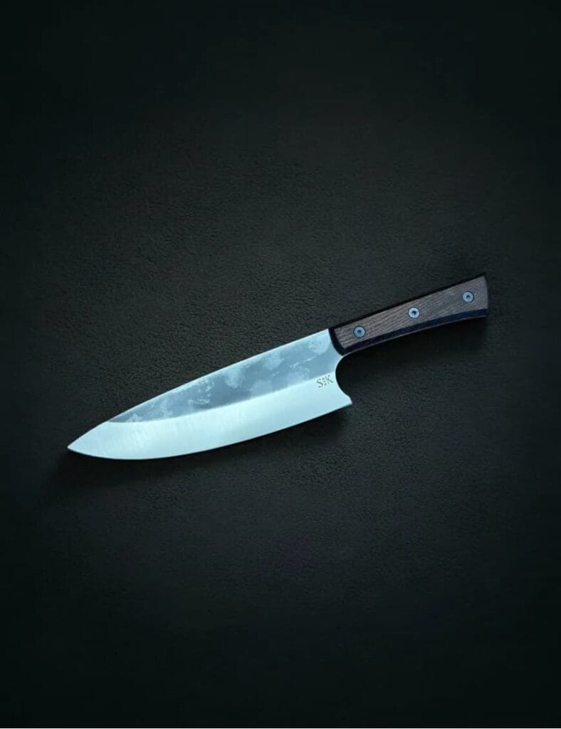 SavaKnife — Ukrainian bladesmith Maksym Sava forging handcrafted knives in his workshop