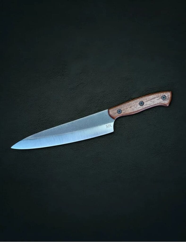 SavaKnife — Ukrainian bladesmith Maksym Sava forging handcrafted knives in his workshop